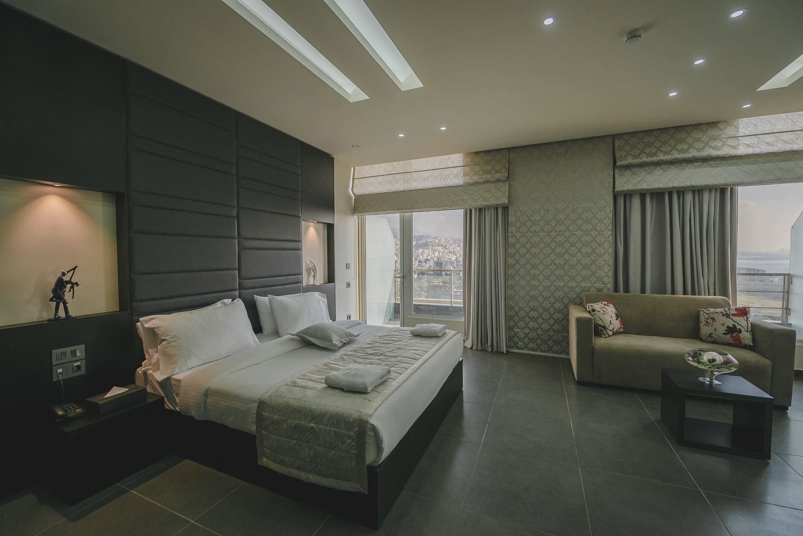 Louis V Hotel Beirut Exterior photo